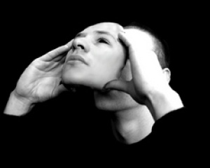 من أنت أيها الصغير؟؟ من أنت أيها الصغير؟؟