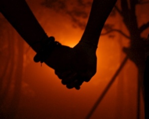 لن أغيب عنكِ لن أغيب عنكِ